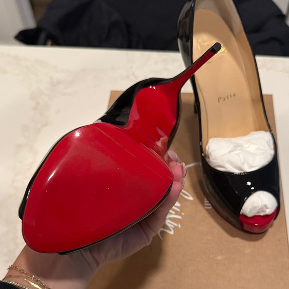 Christian Louboutin New Very Prive Pump - Picture 2 of 5